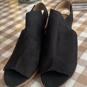 Franco Sarto Black Peep-Toe Sandals .Never worn